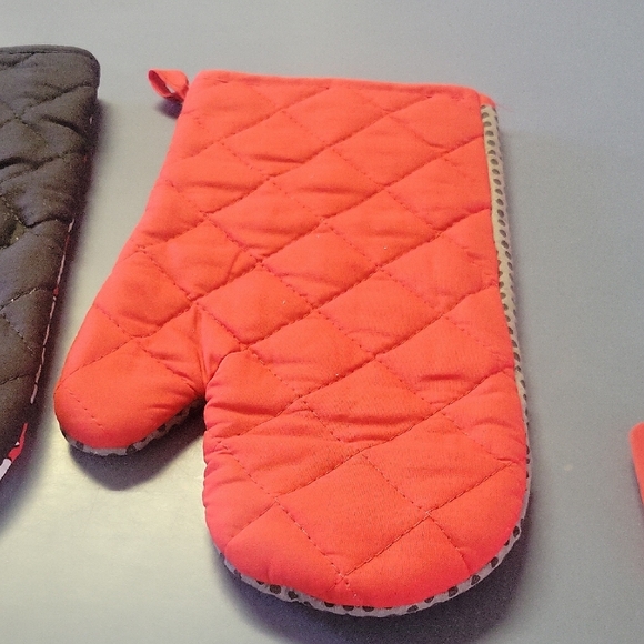 Mickey Mouse Oven Mitts and Spatula Set - Picture 3 of 4